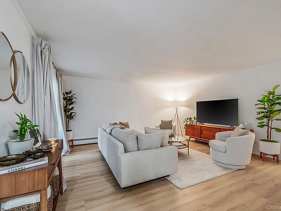 5th image of 38 Richmond Boulevard #1B
