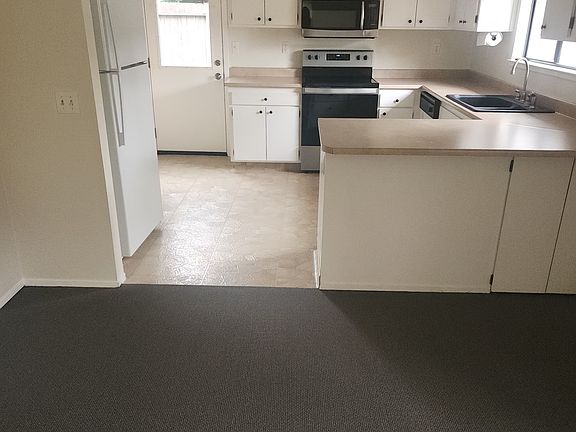 Kitchen / Livingroom combination