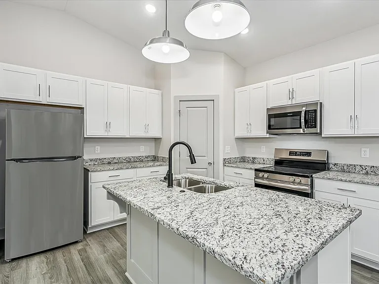 2945 S Bunker Hill Dr #100 — Photo 10