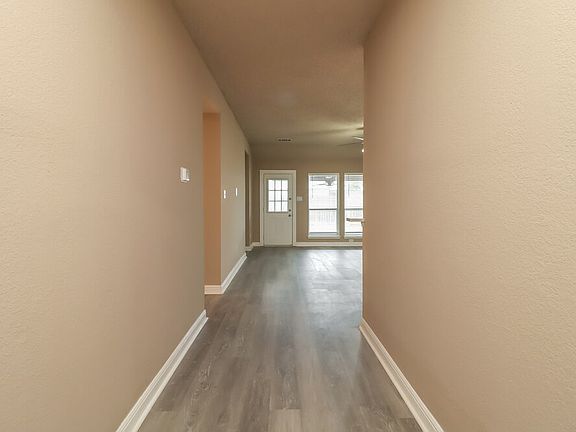 3rd image of 3512 Tommy Hays Dr