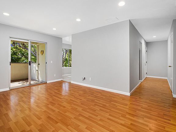 4th image of 2503 Easton Pl APT 44