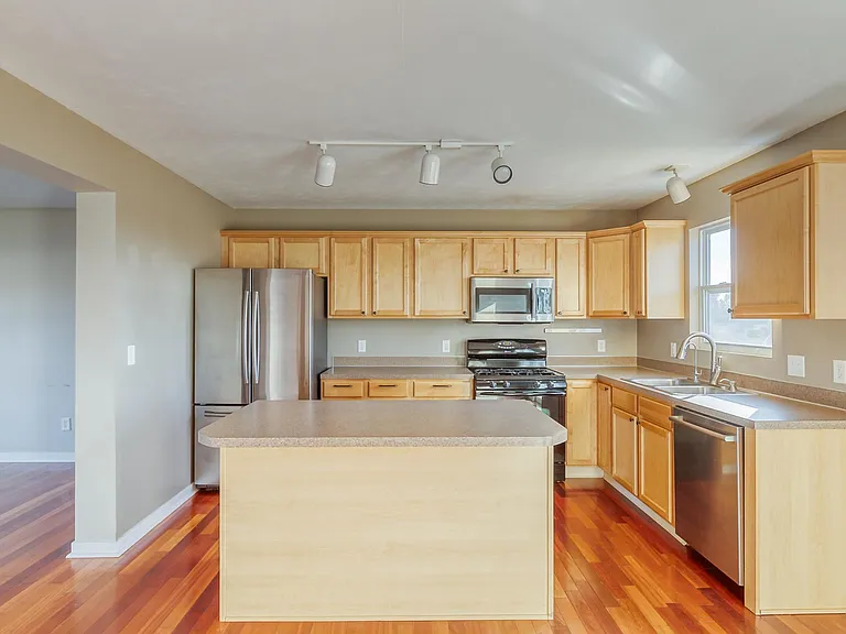 6918 Peninsula Dr NE — Photo 12