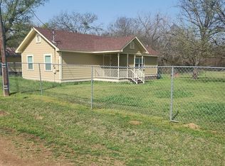 609 W Barton St, Calvert, TX 77837