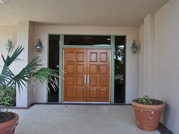 4th image of 4310 N Highway A1a S #1002