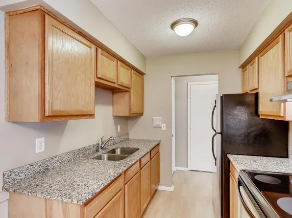 Crystal Lake Estates, 3340 Drew Ave N APT 11, Minneapolis, MN 55422