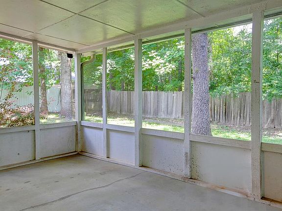2nd image of 4940 Tanners Spring Dr