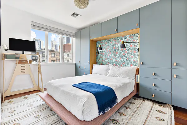 Sold by Corcoran | media 4