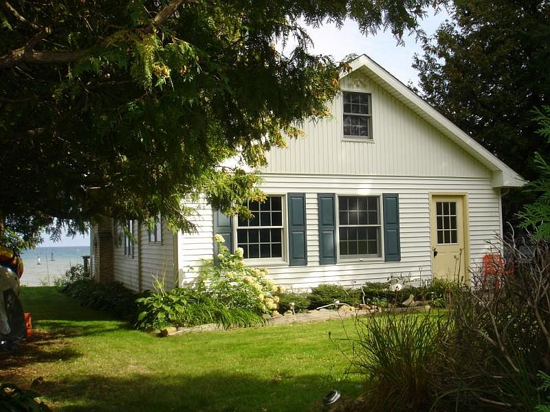 1st image of 1497 Lakeside Dr