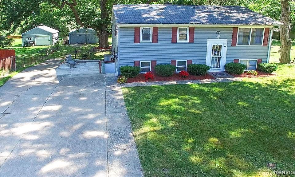 3939 Pontiac Lake Rd, Waterford, MI 48328 Zillow