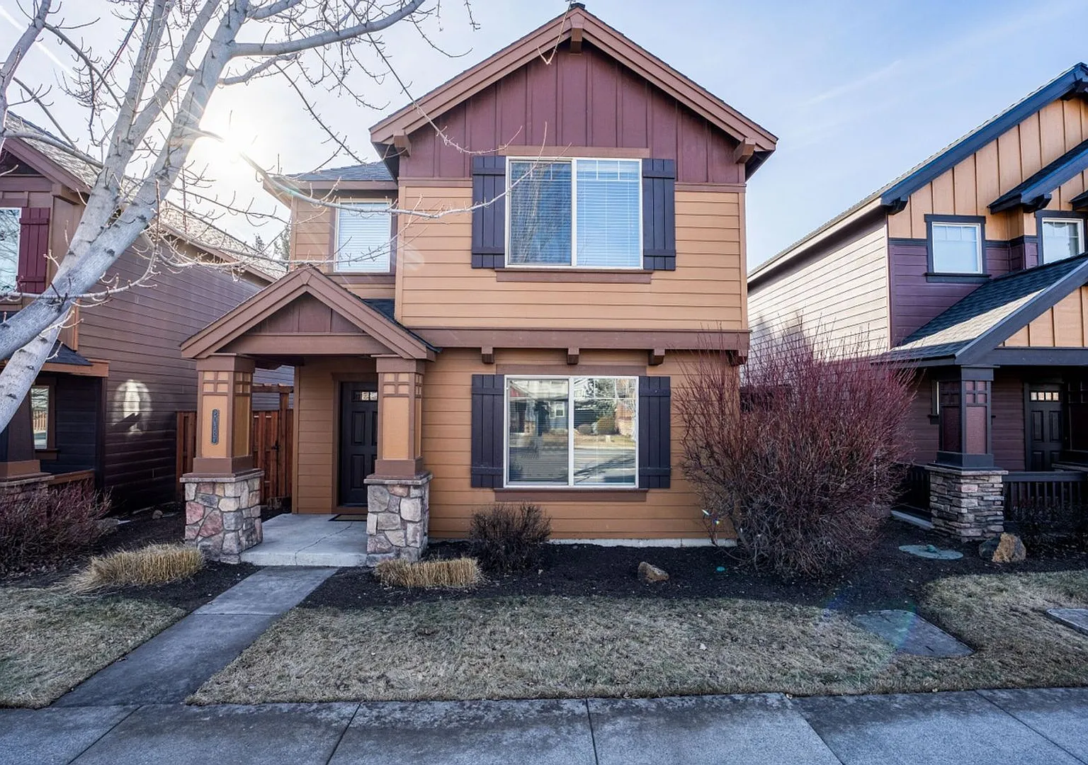 SE Home near parks and Bend Golf Club — Photo 1