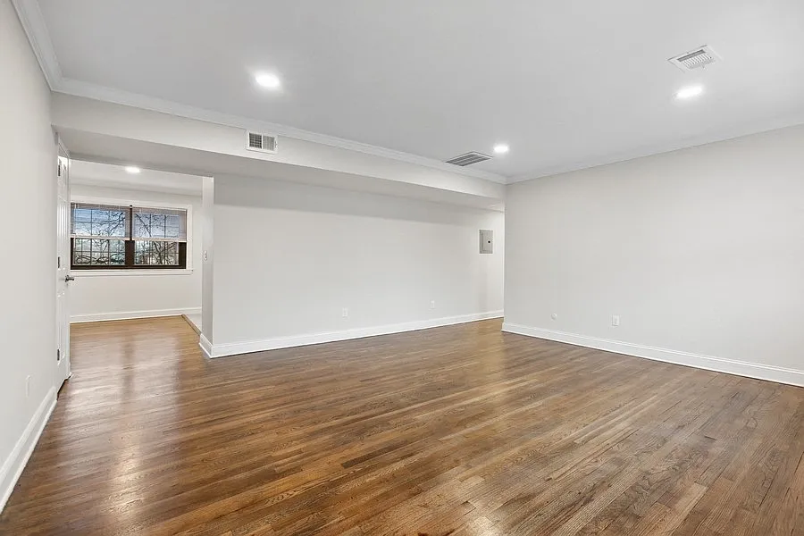 Metuchen Plaza Apartments — Photo 2