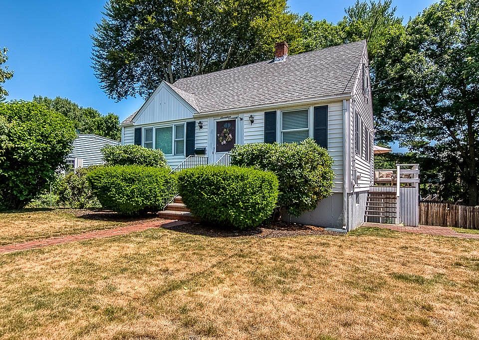 1st image of 17 Lewis Dr