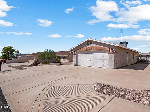 3rd image of 2535 Palisades Dr