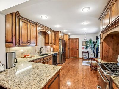 4317 W 112th Ter, Leawood, KS, 66211
