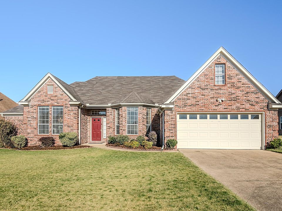 1st image of 702 Sunstone Ave