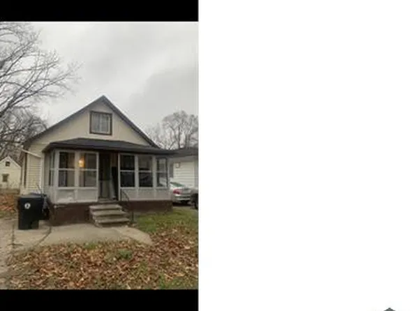 20068 Seminole, Redford, MI 48240