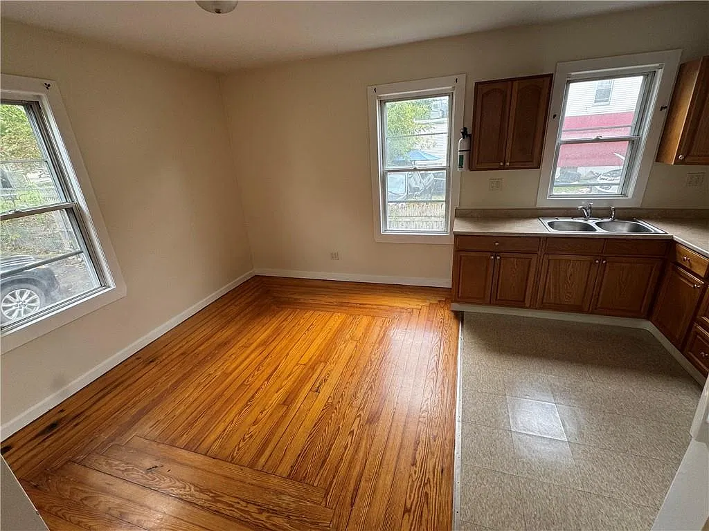 2 bed, 1.0 bath, 850 sqft, $1,650 — Photo 4