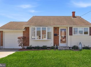 8 Falmouth Rd, Hamilton, NJ 08620