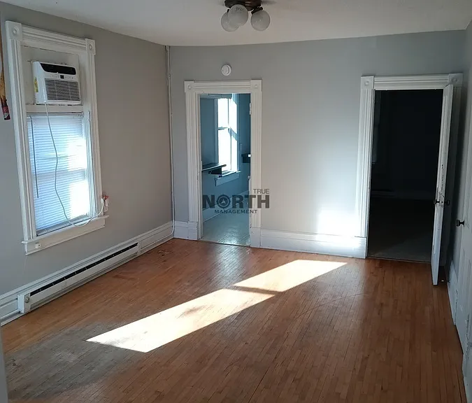 303 6th Ave W #4 — Photo 6