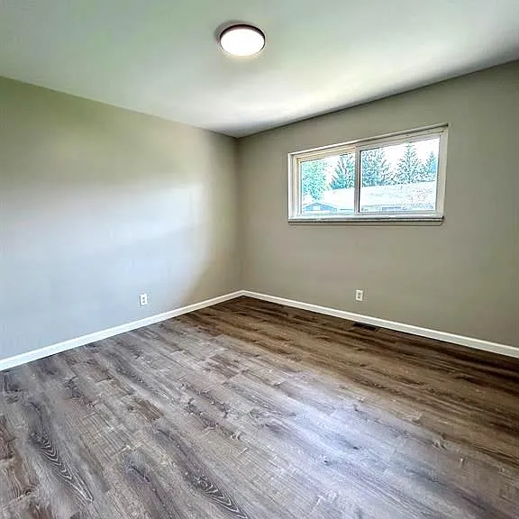 11304 Hemlock Dr — Photo 14