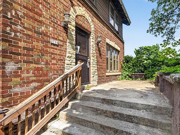 3rd image of 3716 W Sarnow STREET