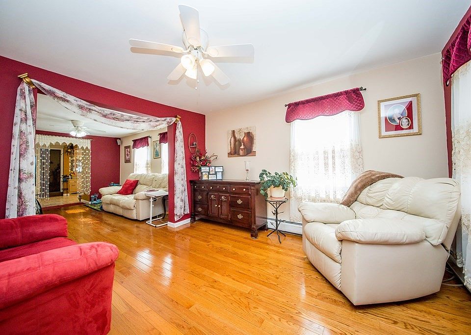195 Arnold St, New Bedford, MA 02740 Zillow