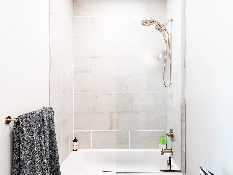 2nd bathroom