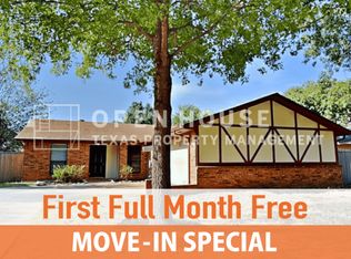 2611 Valley View Dr, Corinth, TX 76210