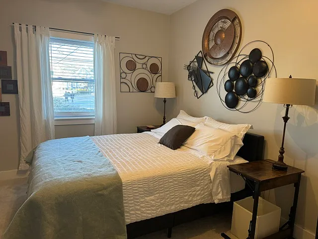 2 bed, 1400 sqft, $4,200 — Photo 2