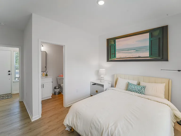 1205 Lomax Ave — Photo 29