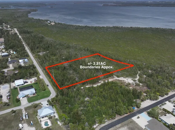 5516 Sabal Ave, Saint James City, FL 33956