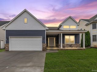 12765 Carolyn Way, Davisburg, MI