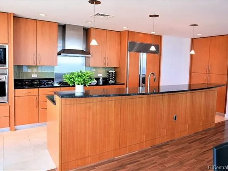 1288 Ala Moana Blvd #21A — Photo 7