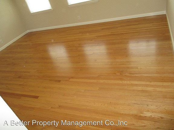 2nd image of 266 1/2 La Verne Ave