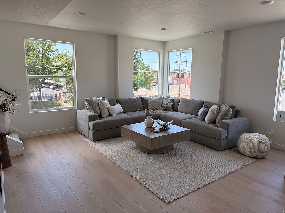 1st image of 318 E Jessica View Ln #9