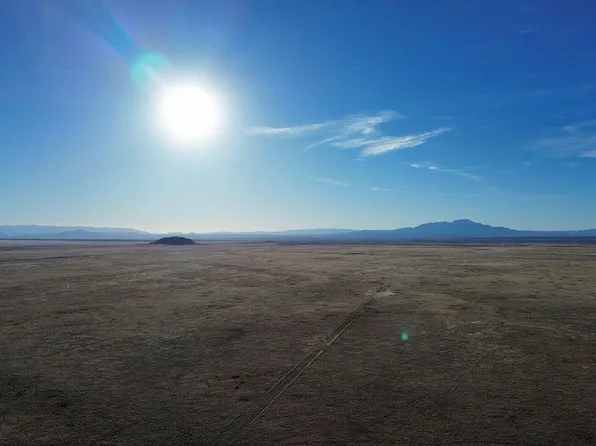 1 Comales Dr, Veguita, NM 87062