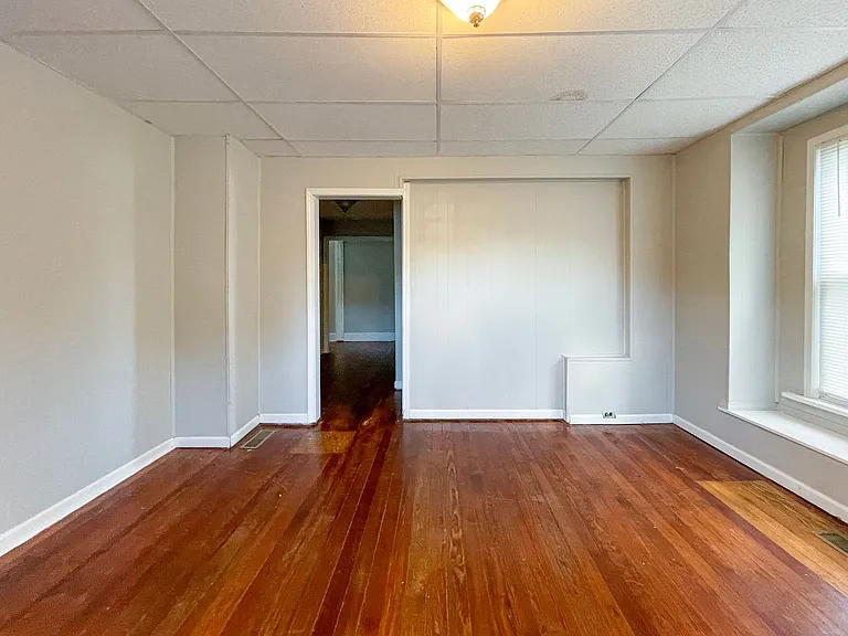 2125 W Jackson St — Photo 24