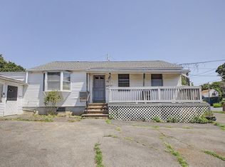 16 Berger St, Chicopee, MA 01020