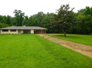 1622 Hughes Rd, Columbus, MS 39702