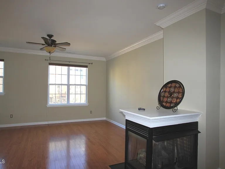 129 Dove Cottage Ln — Photo 3