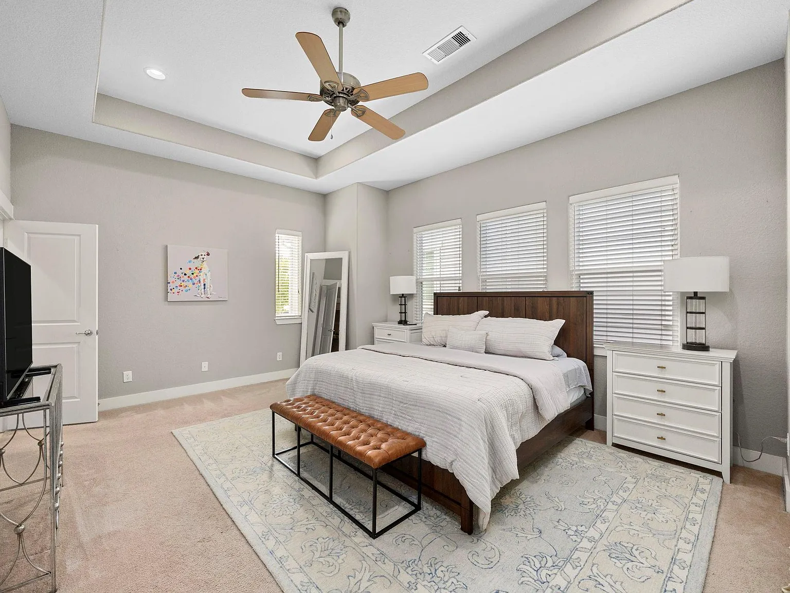 3 bed, 3.5 bath, 2286 sqft, $3,400 — Photo 4