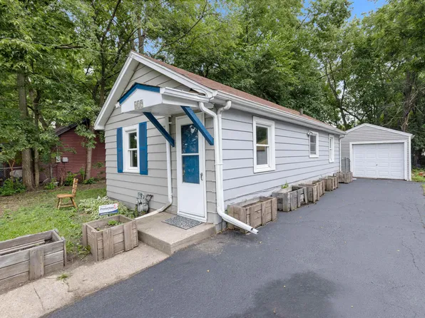 619 Fitch Rd, Rockford, IL 61109