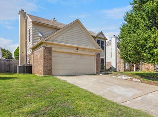 2528 Creekwood Ln, Fort Worth, TX 76123