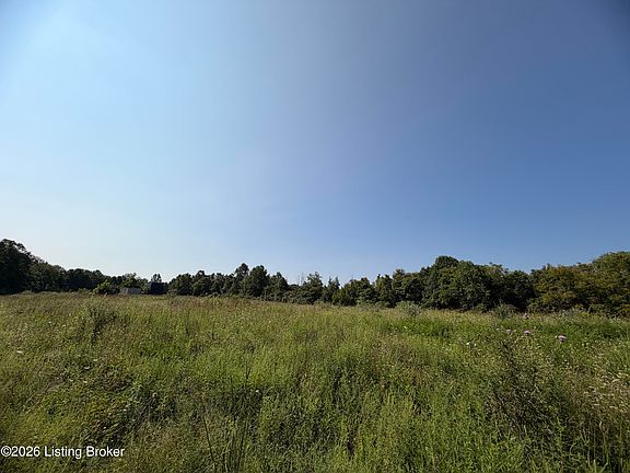 4th image of 168 Wooded Ridge Rd