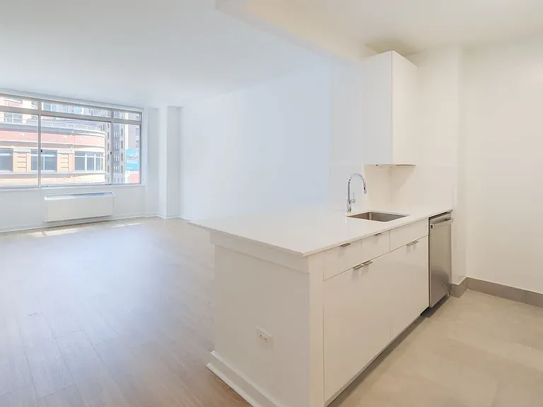 777 6th Ave #16F — Photo 37