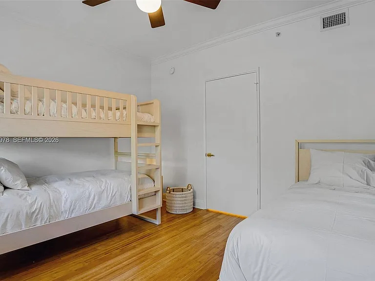 725 Crandon Blvd #203 — Photo 26