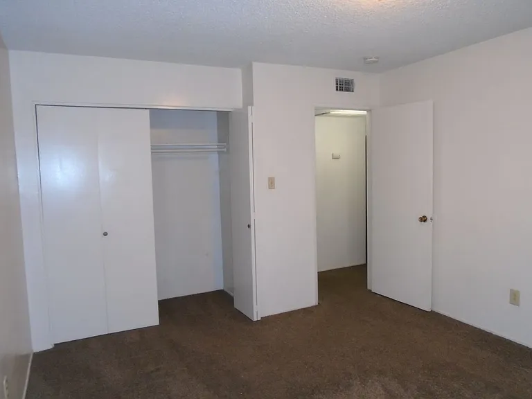 4720 Buckley Way #1-12 — Photo 7