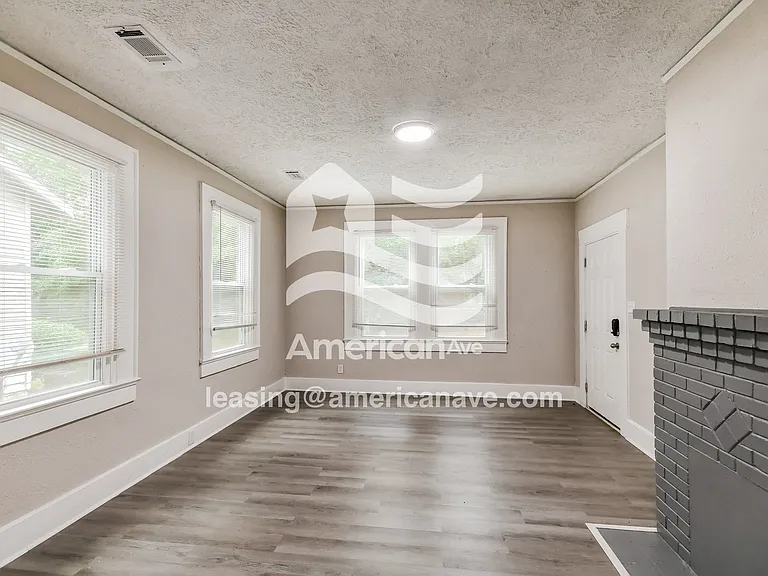 559133_005_living_room_13753856.jpg
