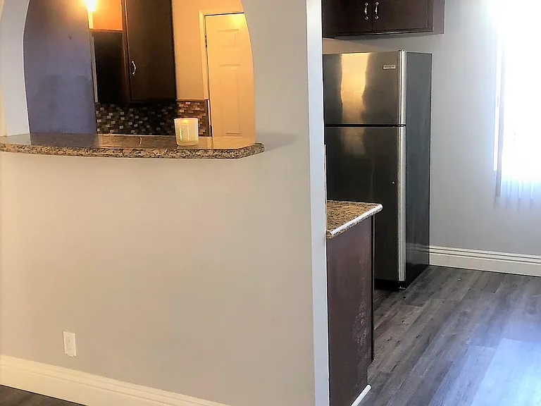 850 S Rosemead Blvd #5 — Photo 11
