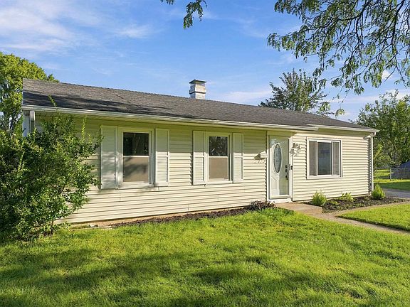 2nd image of 602 Lyell Ct